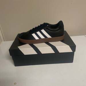 Adidas VL Court 3.0 Black White Gum Sneakers